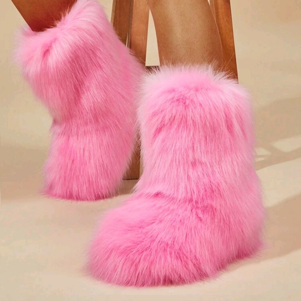 NEW Pink Faux Fur Boots | Size 7.5 |